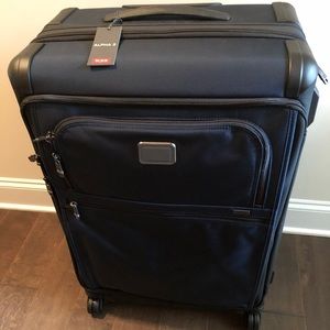 tumi alpha 2 spinner